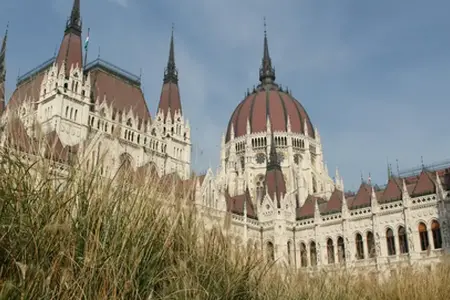 Descoperiți comorile Ungariei pe autostradă, cu vignetă!